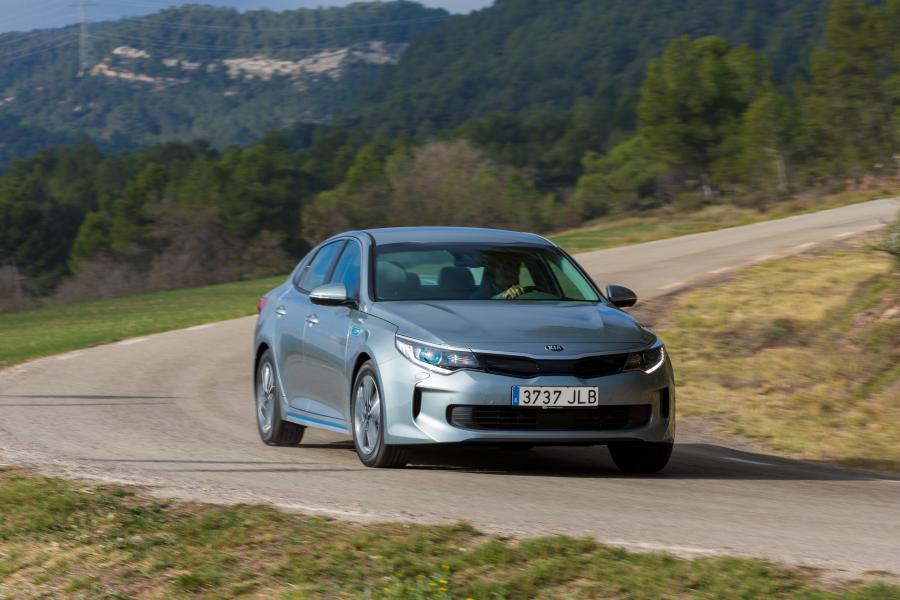  Kia Optima Plug-In Hybrid (JF) 2016 года  (WW) (фото 31 из 41)